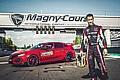 WTCR-Fahrer Esteban Guerrieri hat mit einem Honda Civic Type R in Magny-Cours einen neuen Rundenrekord für Serienfahrzeuge mit Frontantrieb aufgestellt.  Foto: Auto-Medienportal.Net/Honda